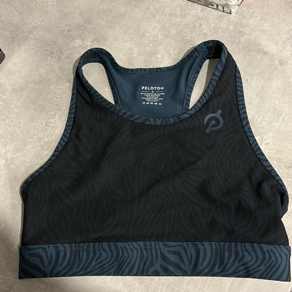 Peloton Cadent High Neck Bra - Picture 2 of 4
